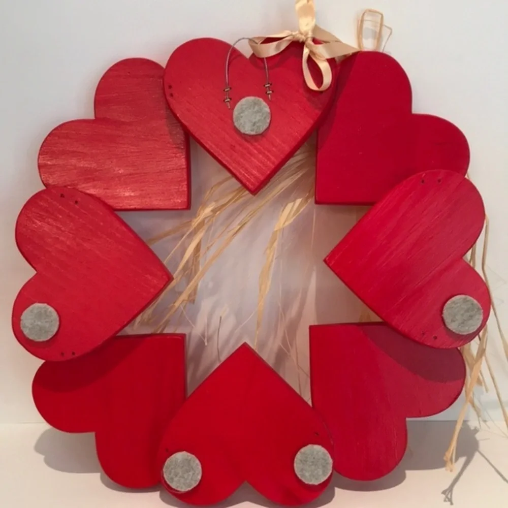 Wooden hangable Heart Wrath. EUC.
